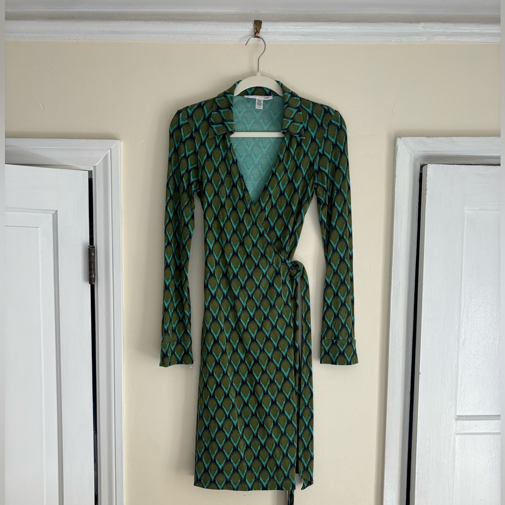 Green Patterned Wrap Dress - Elegant Women's Dress